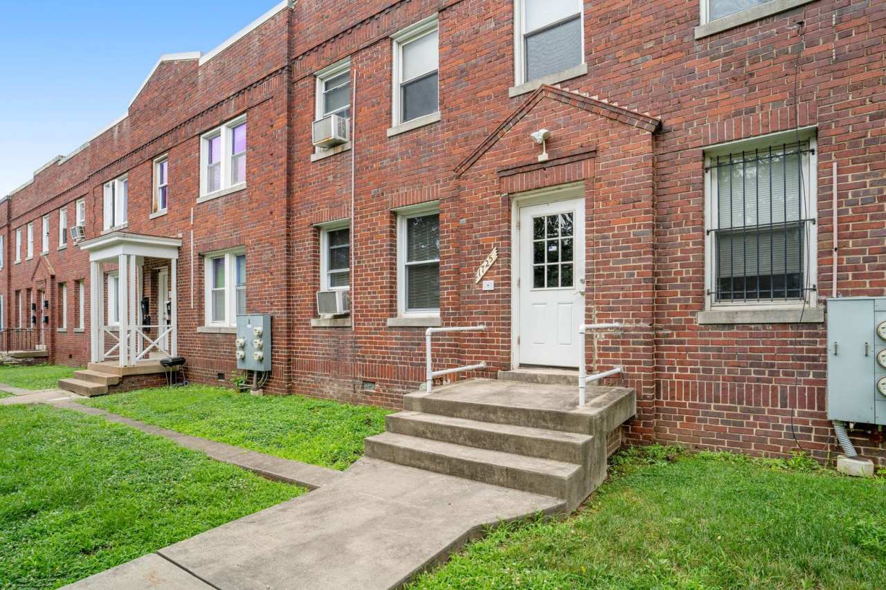 Kingman Park Charming Brick Townhome - Move-In Ready