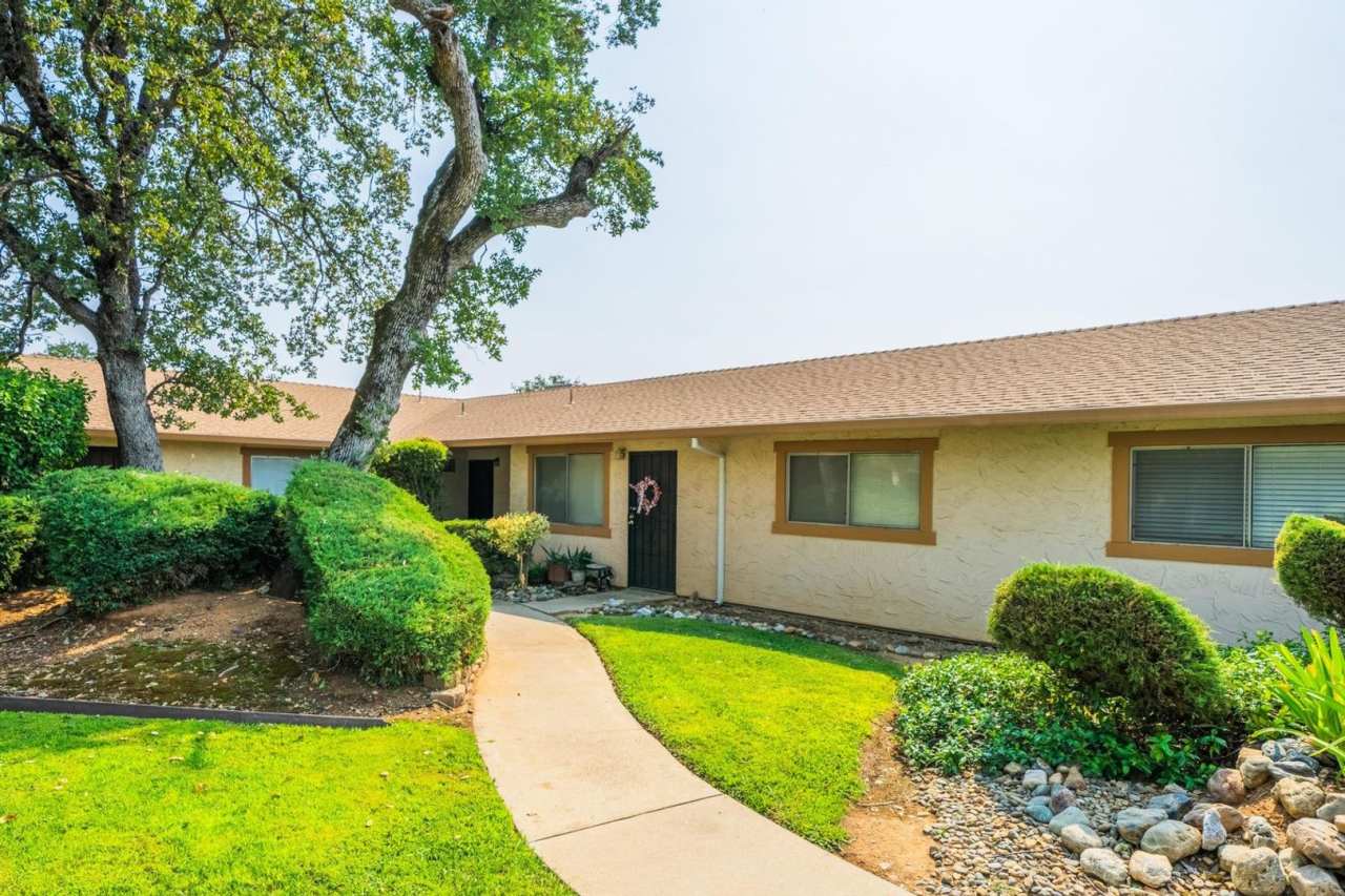 5576 Mountain View Dr 1-4, Redding, CA 96003