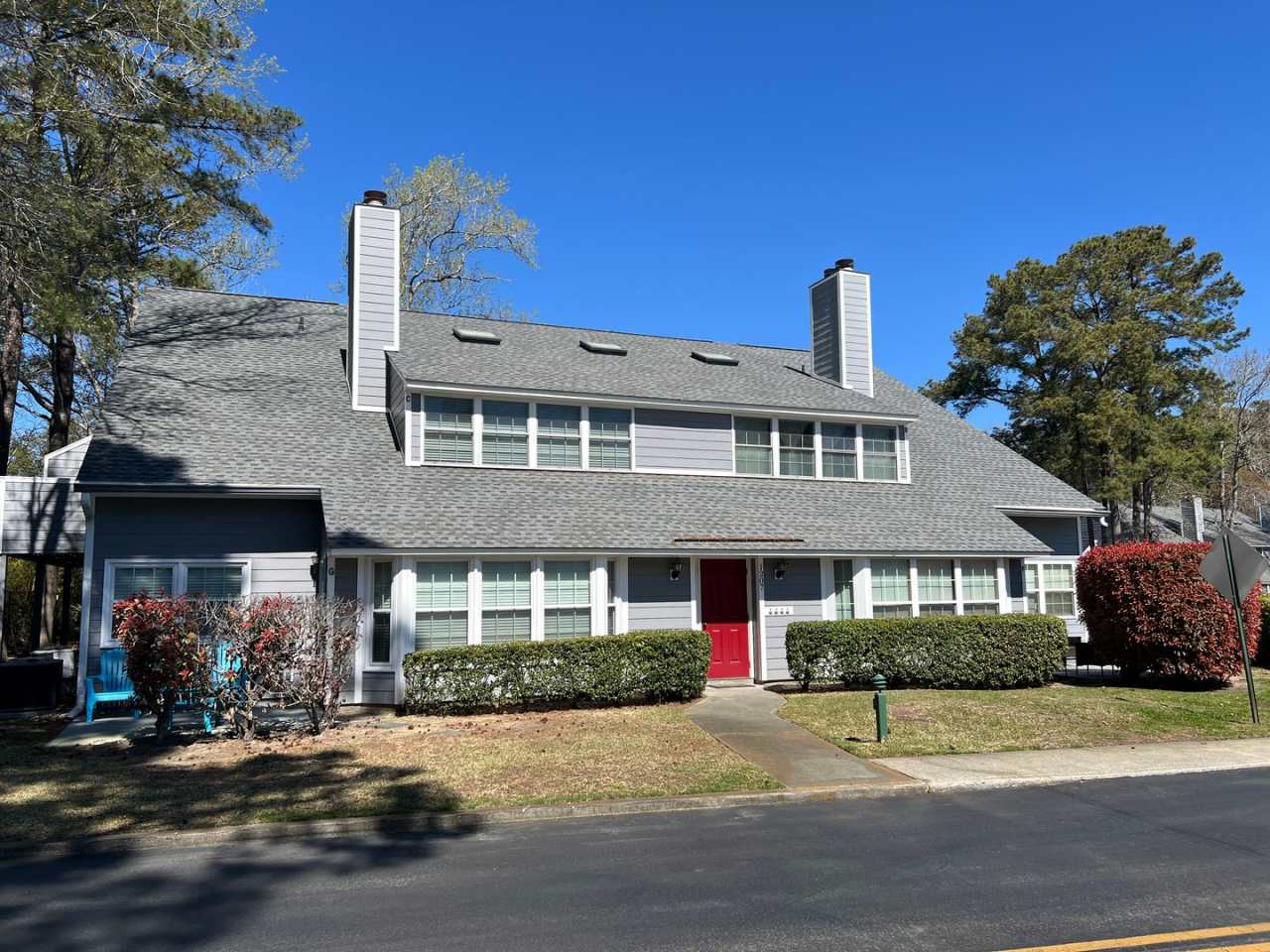 One-Bedroom, Two-Bath, with Loft, unfurnished Condo in Sterling Village II!