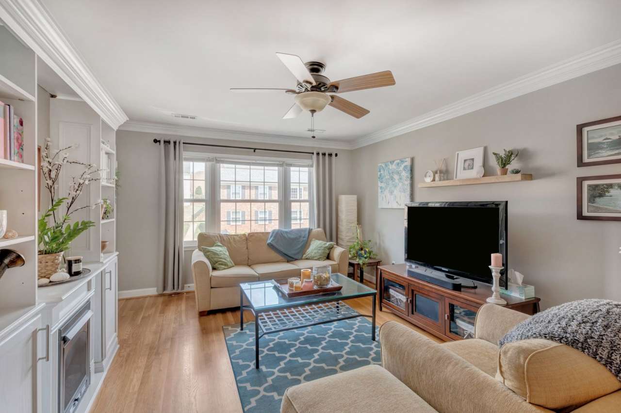 Beautifully Updated Hessian Hills Condo Near UVA Law School