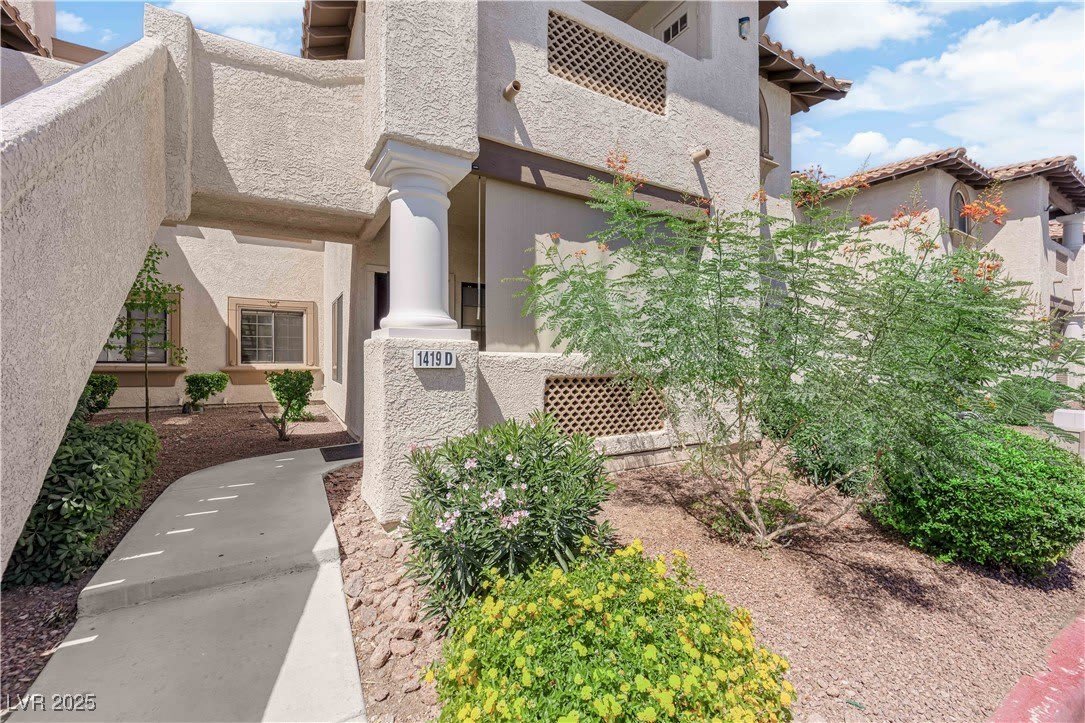 1419 Santa Margarita Street