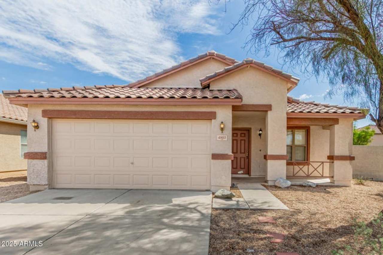 4803 N 92nd Ln , Waddell, 3 bed, 2 bath