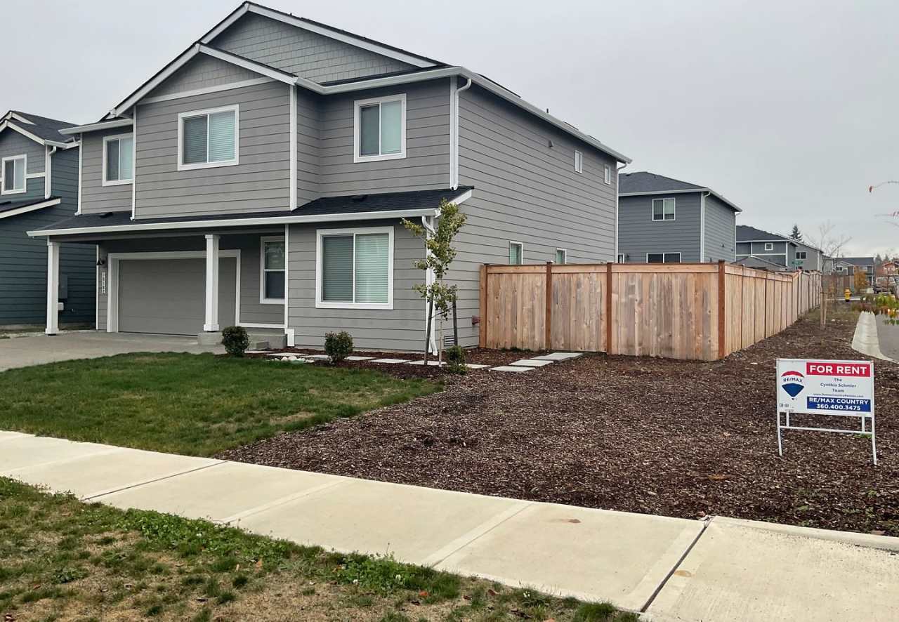 Beautiful 4 Bedroom, 2.5 Bath Home Available November 1st!