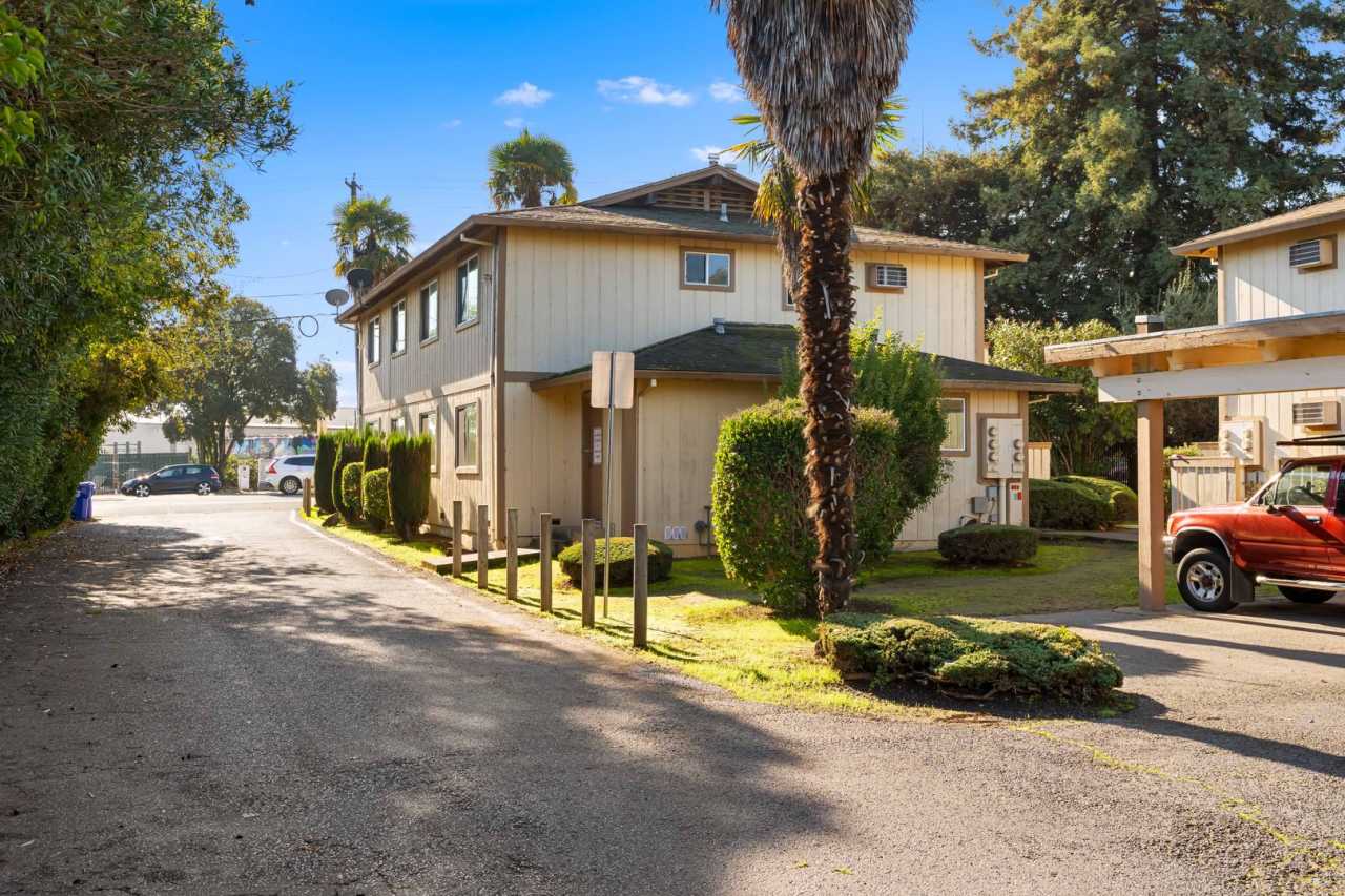 802-816 Lincoln Avenue