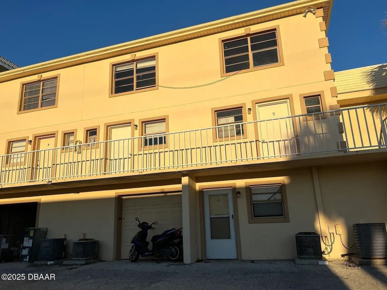 3760 S Atlantic Avenue unit: 5