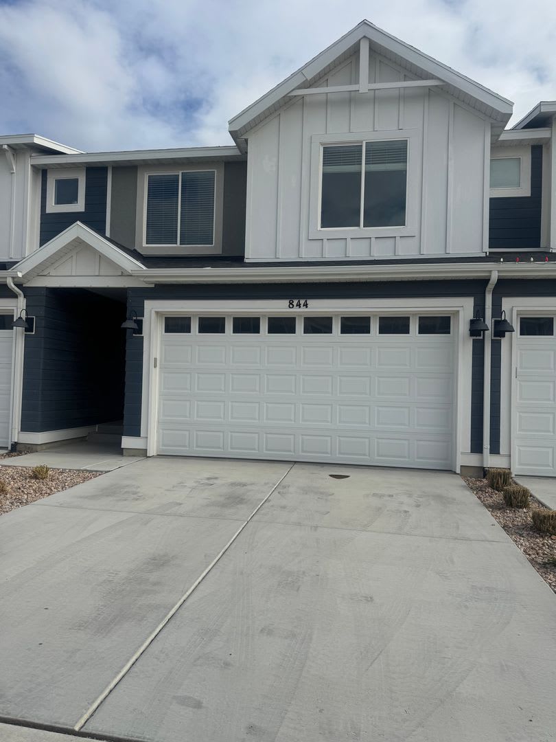 Beautiful Lehi townhome for rent!