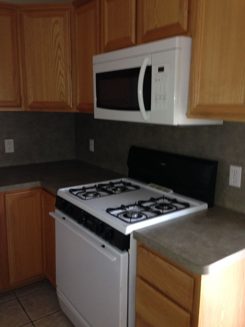 THREE BEDROOMS TWO BATHS, FENCED BACKYARD, ON SHUTTLE ROUTE