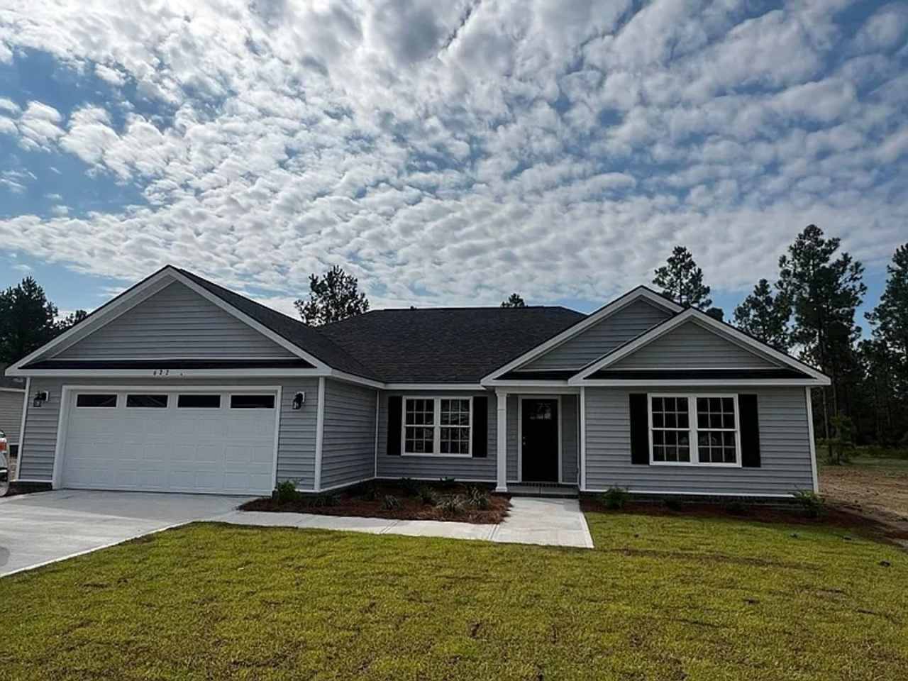 Beautiful Home, Convenient Location- Available Now!