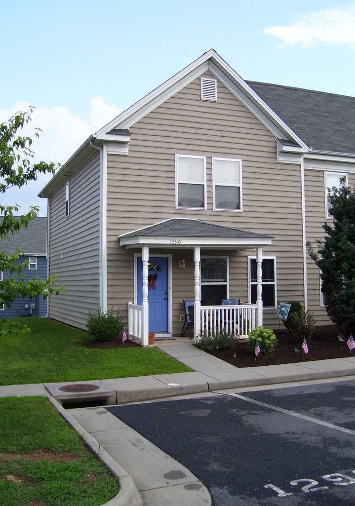 Immaculate End Unit Townhouse