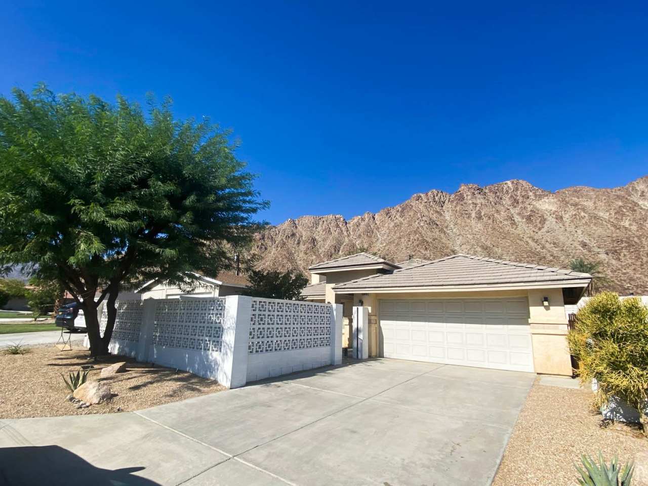 51945 Avenida Madero