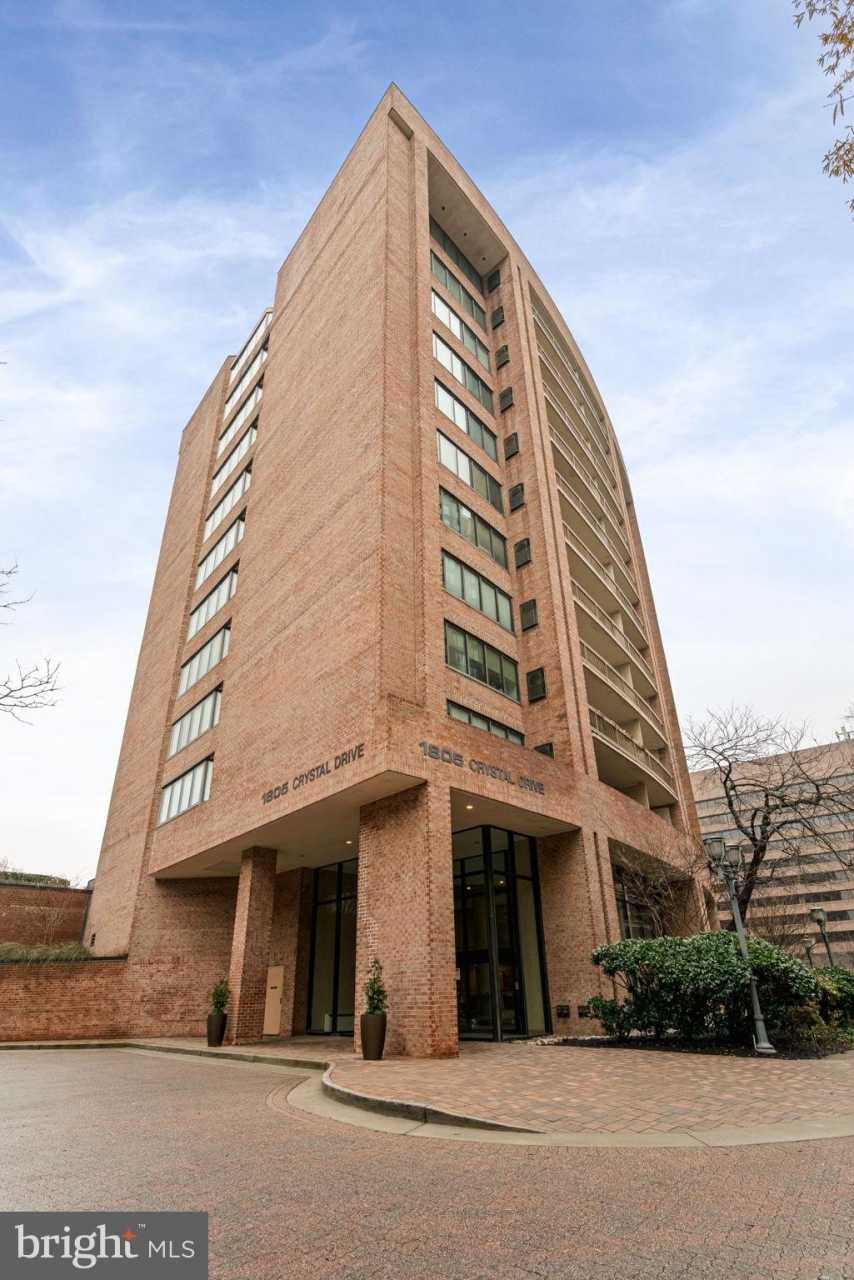 1805 S CRYSTAL Drive unit: 1109S