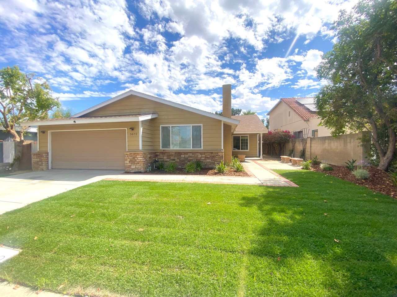 Beautiful 4b 2b Agoura Hills home with a pool!