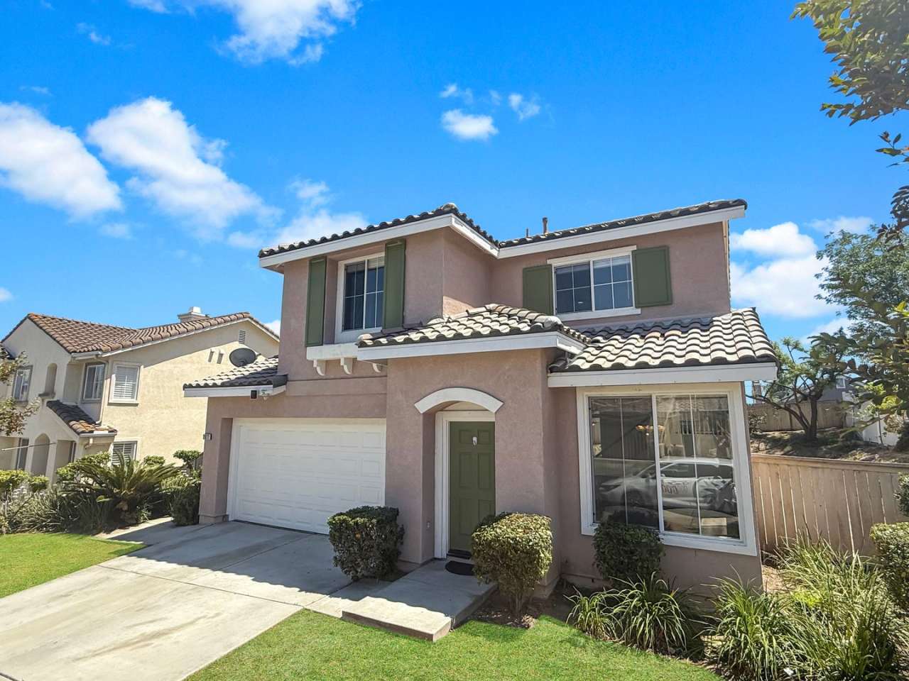 Beautiful 4B/3BA home in Vista for Rent!