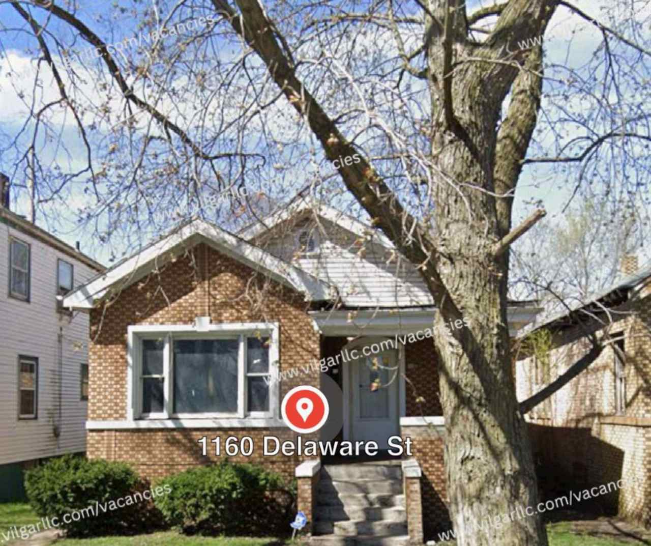 3 large bedrooms, 1 full bath home in Gary, IN