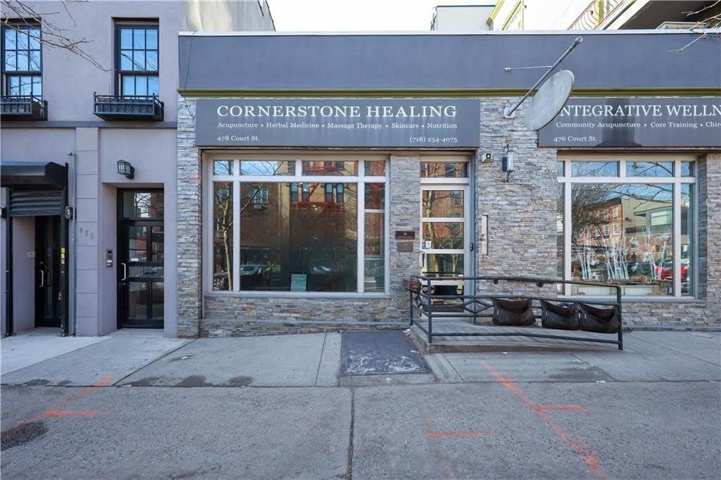 478 Court Street