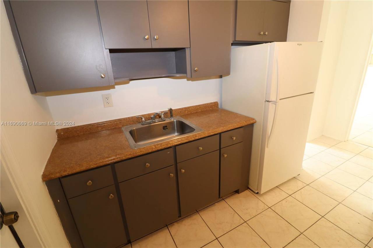 270 Northwest 41st Street