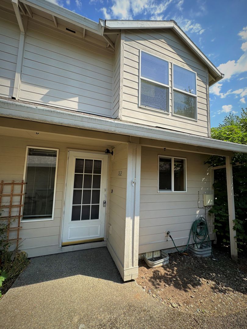 762 SW 206th Place ~ Spacious  Roomy Tri-plex