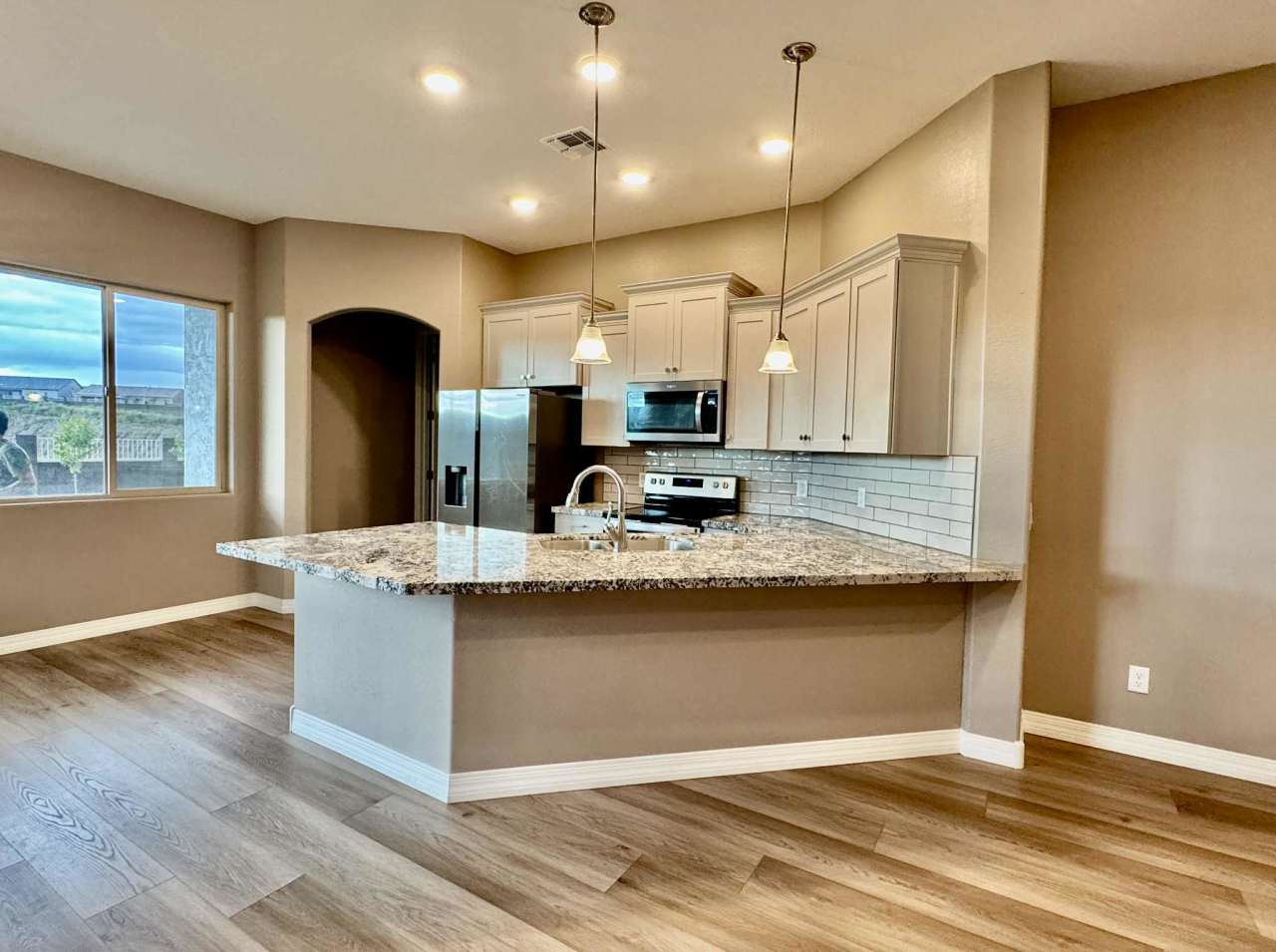 4960 North Pemberley Street