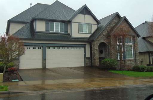 5 / 6 Bedroom 3 full bath - 3 car garage - Main level bed/bath