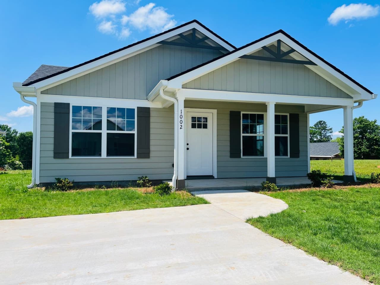 BRAND NEW 3 bedroom, 2 bath home in Lagrange! Must see!