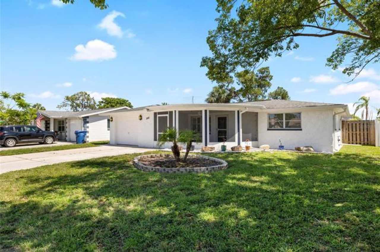 Charming 2–3 Bedroom Home in Holiday, FL!