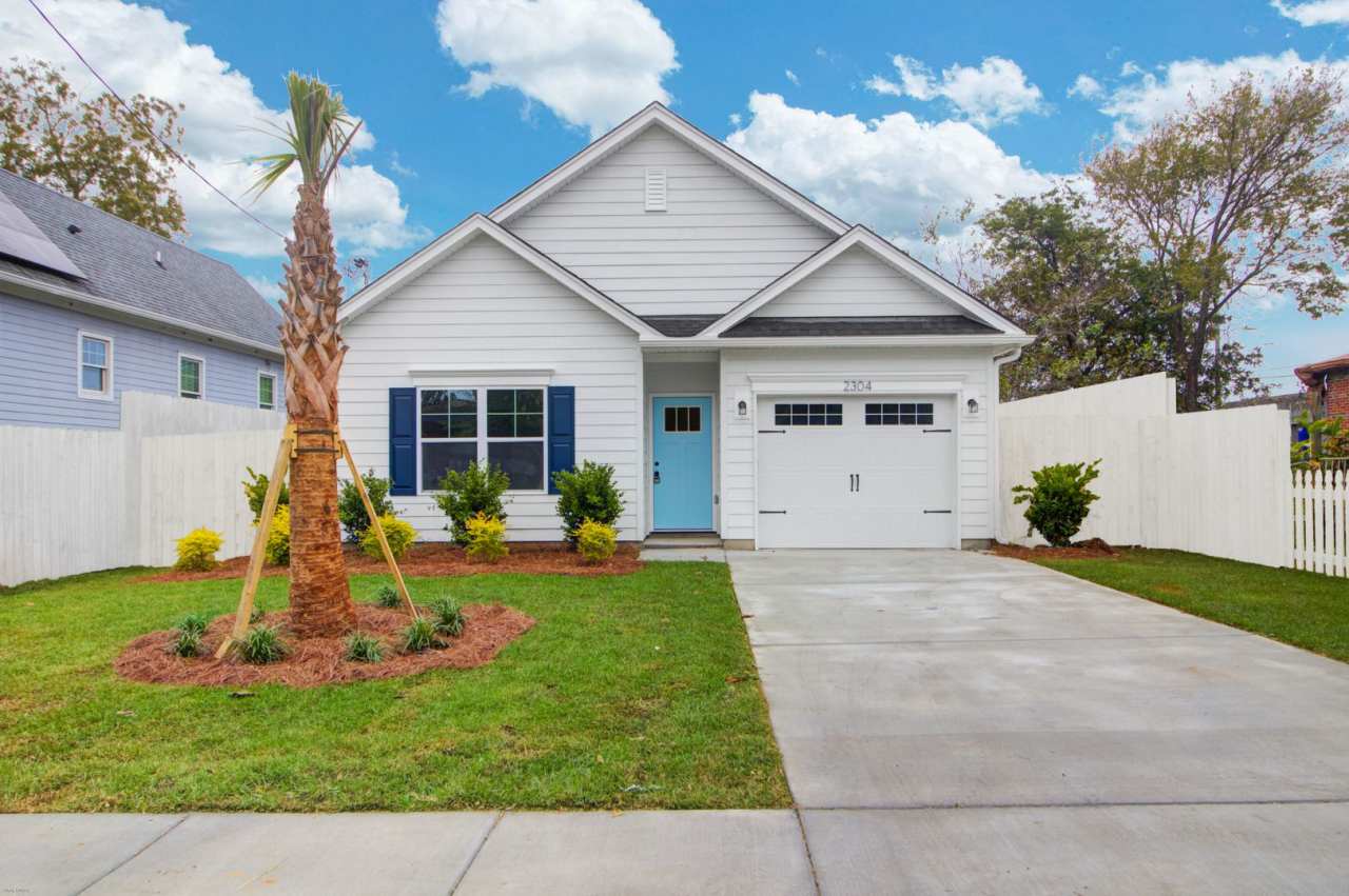 2304 Delano St