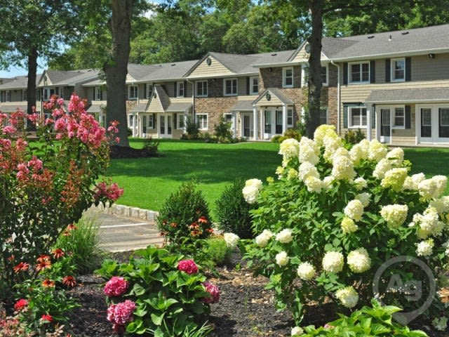 325 Tudor Lane Unit E32