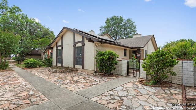 5864 Royal Ridge