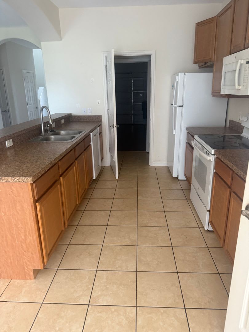 Townhouse For Lease in Saint Cloud