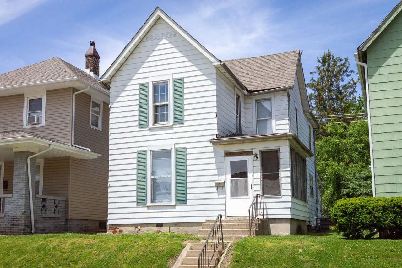 PRELEASING for AUGUST! Close to Campus: Dishwasher and Washer/Dryer Included