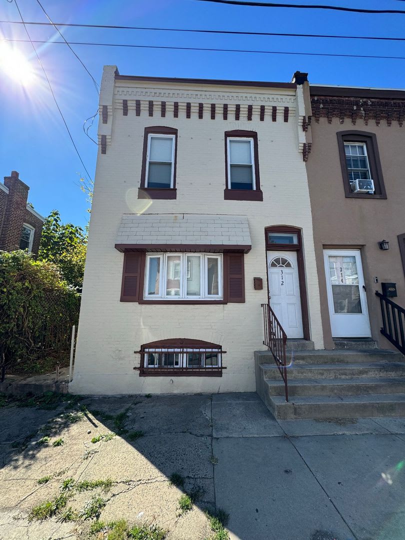 312 Concord Ave Chester, PA 19013