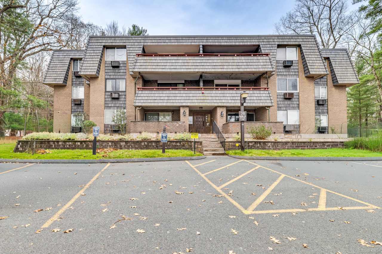 38 Rambling Brook Lane