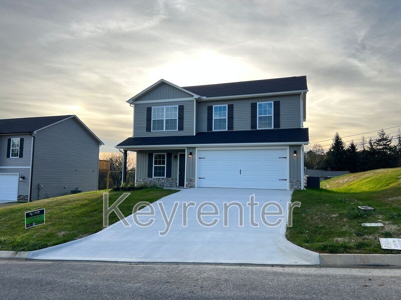 6025 Memory Hill Ln.