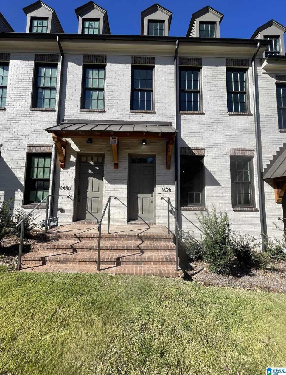 1630 RICHARD ARRINGTON BOULEVARD