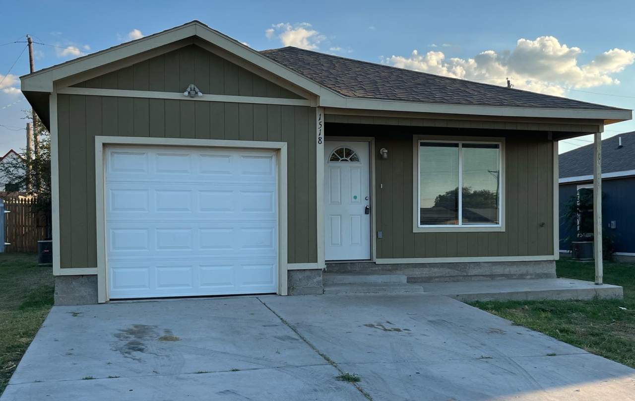 3bed 2bath 1car garage