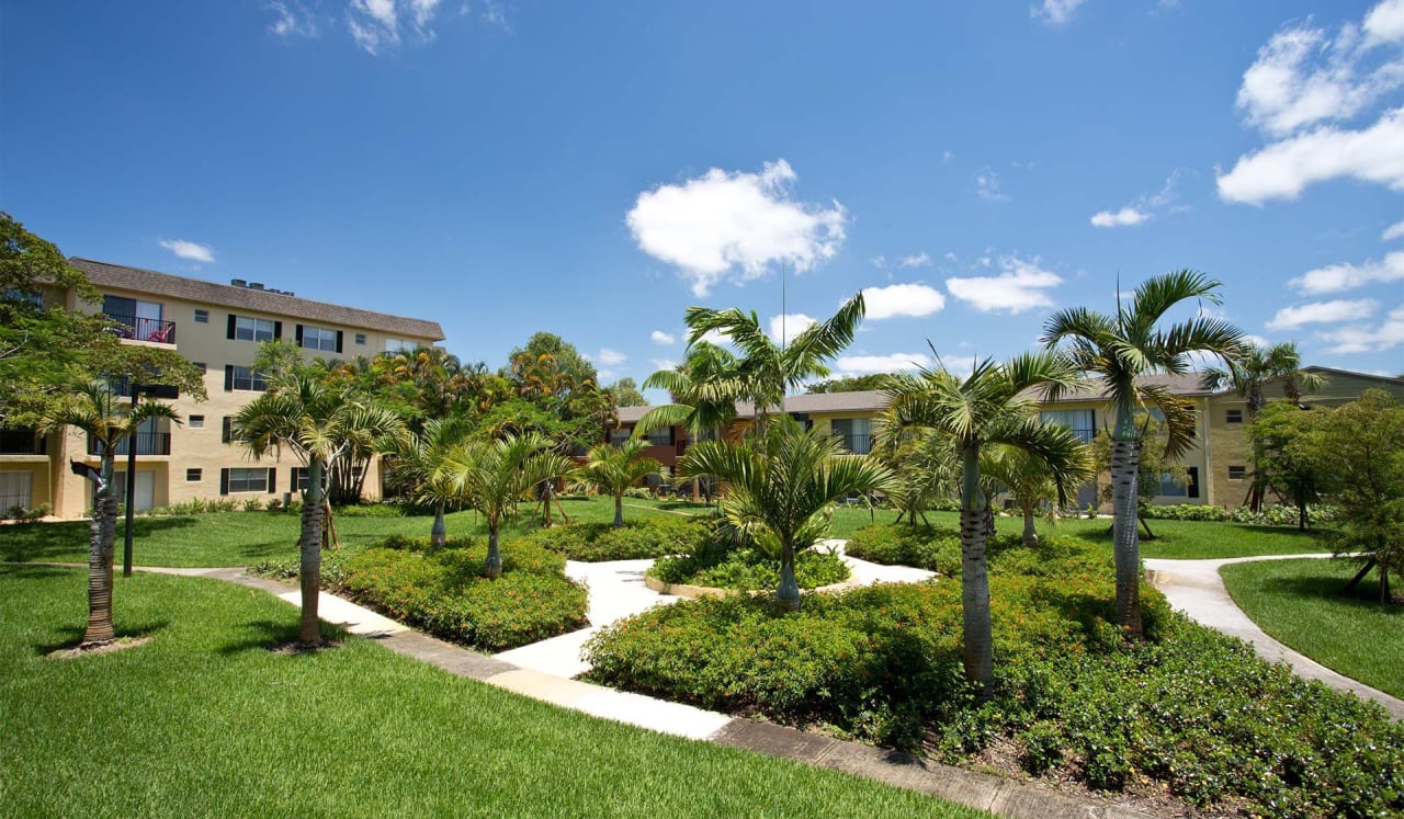 Plantation Gardens Apartment Homes Sunny