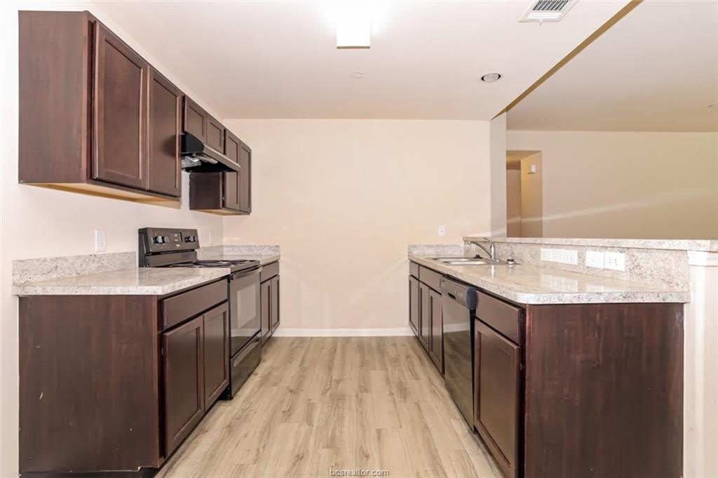 2017 Oakwood Forest Drive