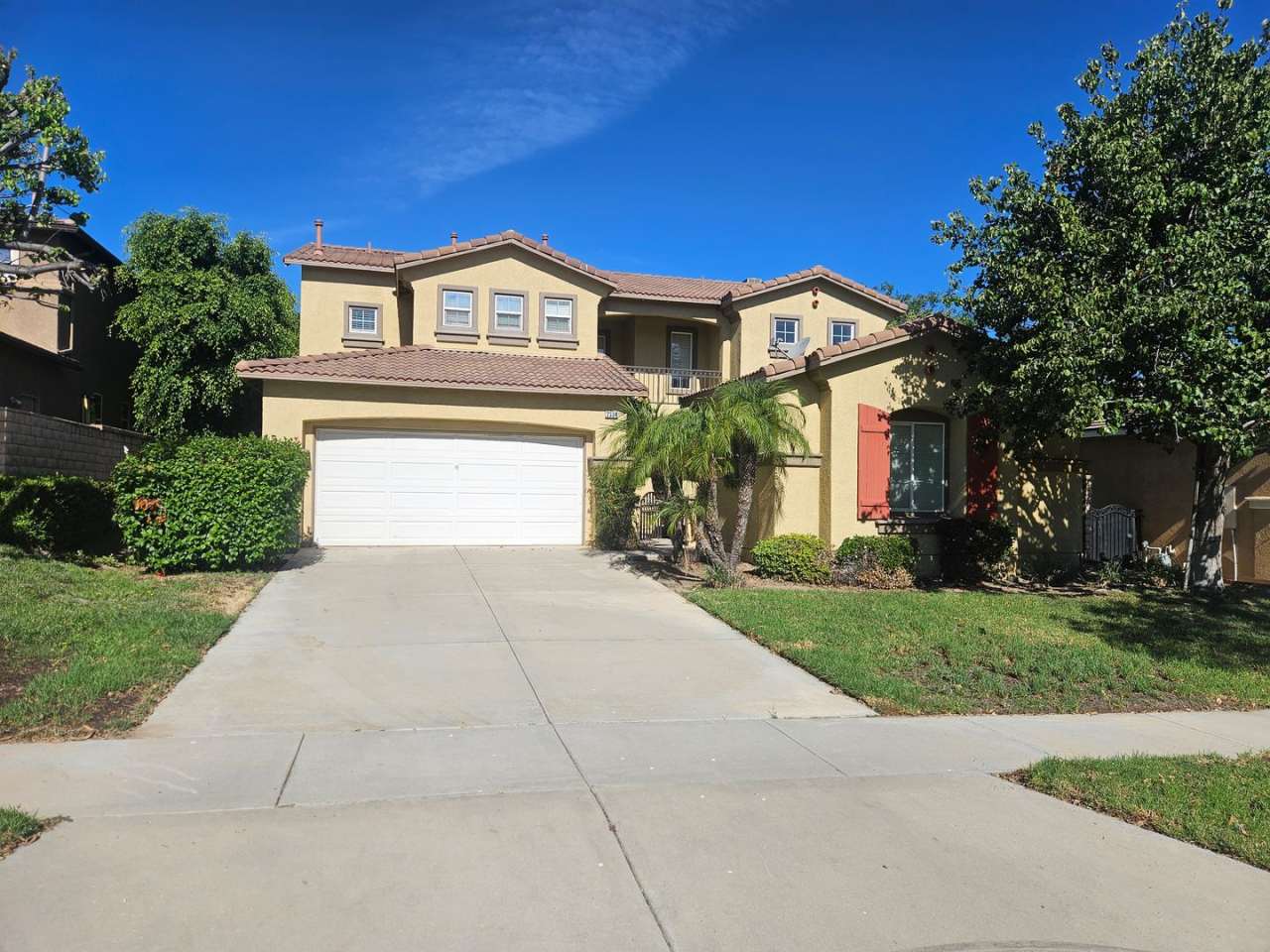 Executive home in South Corona!