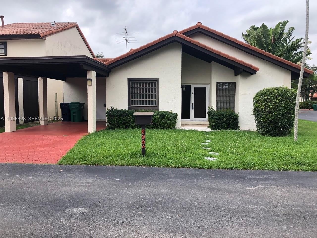 9044 SW 112 CT