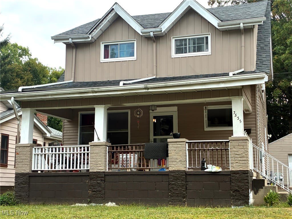 3535 Beldon Avenue unit: 1