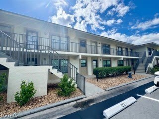 16805 Davis Road unit: 123