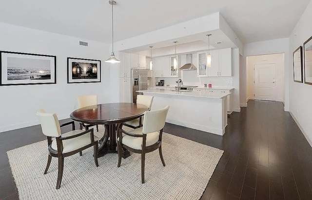 925 Bay Colony Drive South