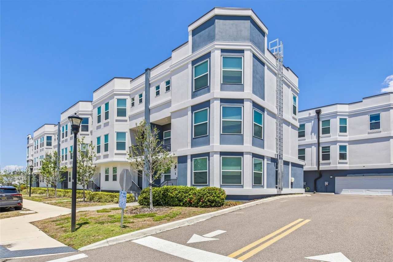 1523 W NORTH B STREET