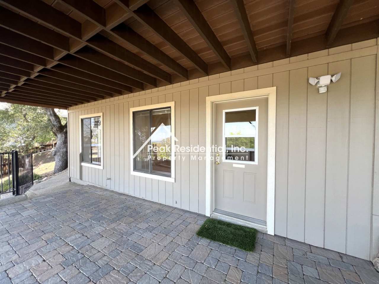 Wonderful El Dorado Studio!