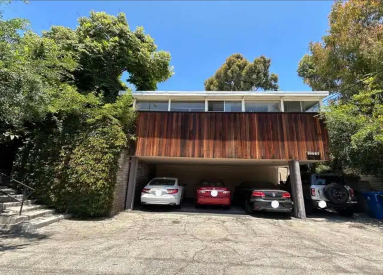 10567 National Blvd. Apts.