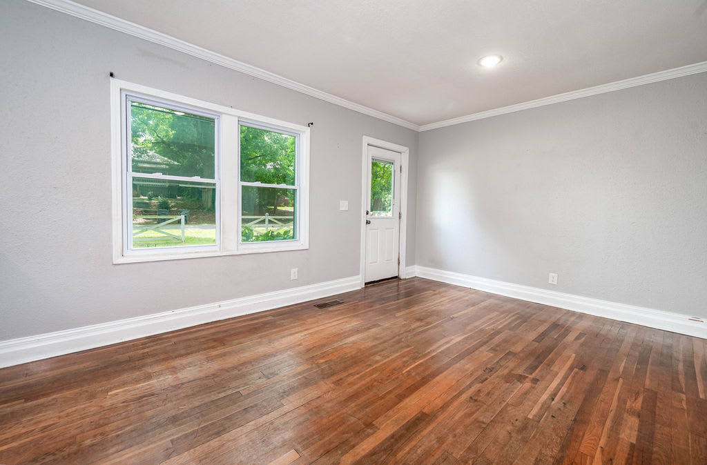 120 East Screven Street