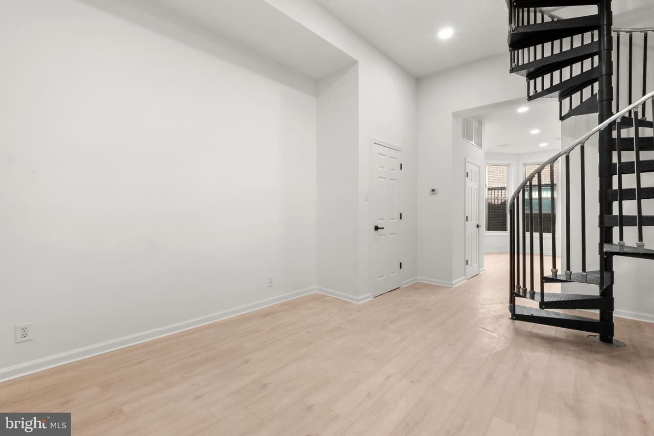 1805 CHESTNUT STREET