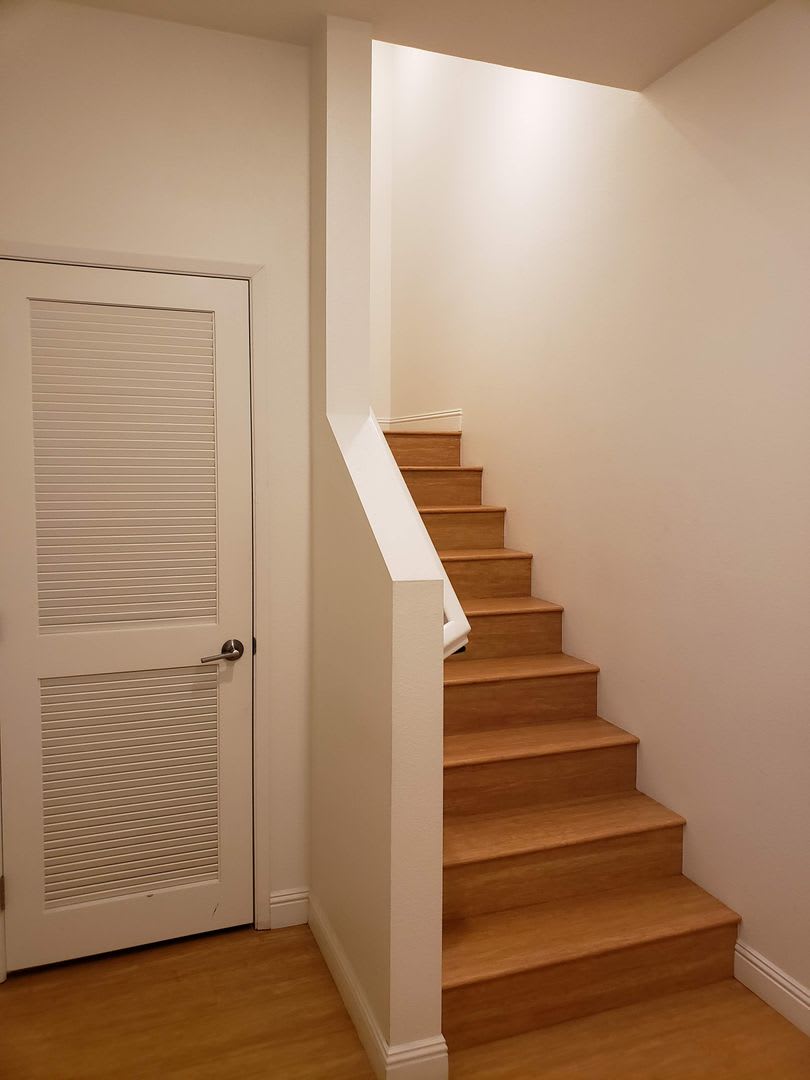 Otay Mesa: 2bd/3.5ba Playa Del Sol Multi Level Townhome