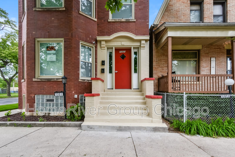 7301 S Green St 1st Floor