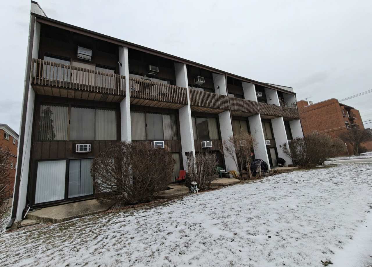 1296 E WASHINGTON Street unit: 1